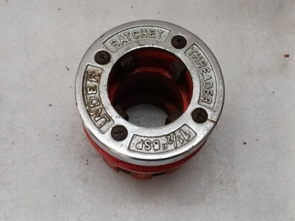 2pc BSPT PLUMBING HAND RATCHET PIPE THREADER 1-1/2  DIE HEAD ALLOY DIES - Image 2