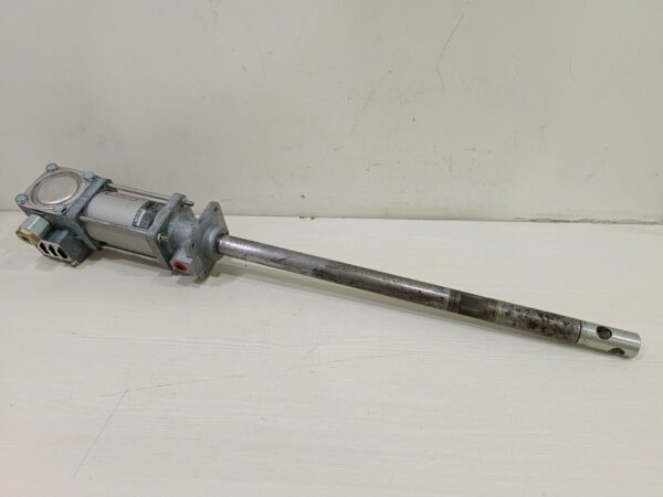 Lincoln MODEL 83513 AIR OPERATED CHASSIS Grease Pump for 35 lb Pails SERIES J