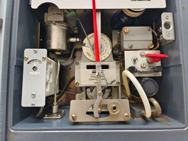 43AP-PA42C/PC Foxboro Pneumatic Indicating Controller PC PIC 1 0-1500 MMH2O - Image 9