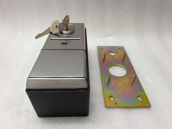 NEW VINGCARD 9v Surface Mounted Remote Controller Magstripe Satin - Image 3