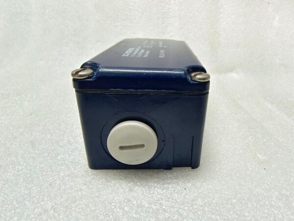 SCHMERSAL BN20-11RZ-M16 MAX 3A 120W 250 V AC/DC IP 67 - Image 5