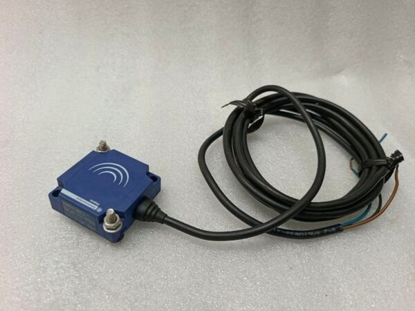 TELEMECANIQUE OSIPROX SCHNEIDER ELECTRIC XS9C111A2L2 / XS9C111A2L2 - BRAND NEW - Image 2