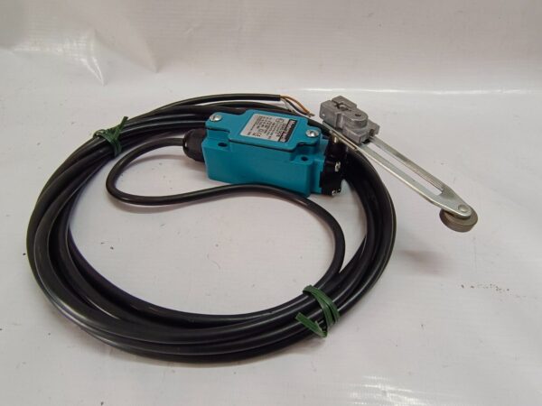 HONEYWELL GXA51A2B Series Adjustable Roller Lever Limit Switch, NO/NC, IP66