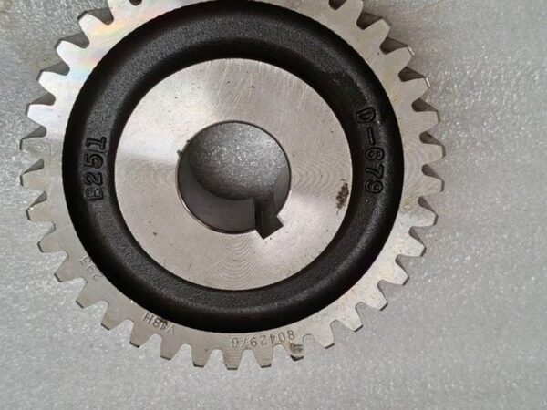 EMD 8042976 Gear water pump Drive  37 Tooth D-679 - Image 9