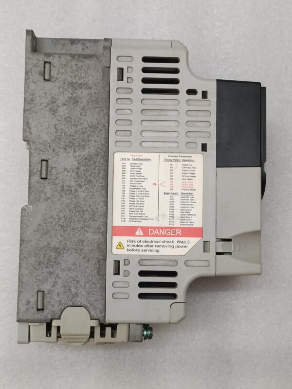 Allen-Bradley PowerFlex 4M AC Drive, 240 VAC, 1 Phase, 0.5 HP, 22F-A2P5N103 - Image 6