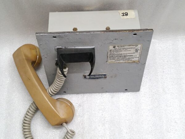 GAI-Tronics 701-302 Handset/Speaker Telecom Amplifier #18 - Image 8