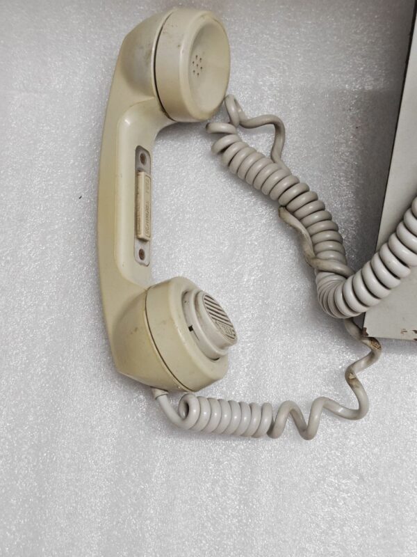 GAI-Tronics 701-302 Handset/Speaker Telecom Amplifier #24 - Image 7