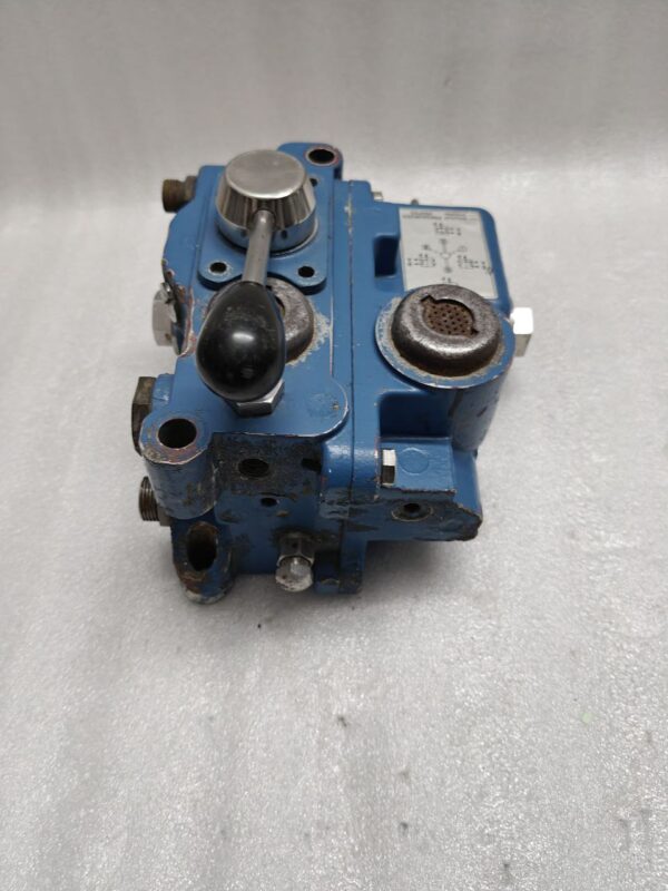 REXROTH PNEUMATIC VALVE 3353200000 BOSCH PRESSURE REDUCING LEVER - Image 6