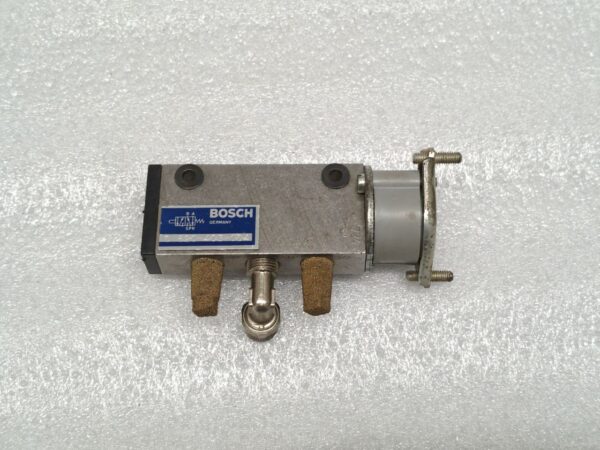 BOSCH 0 820 403 004 / 0820403024 (NEW NO BOX) CONTROL VALVE - Image 2