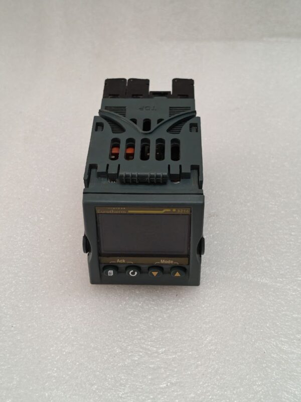 Eurotherm 3216 /CC/VH/TTXX/R/XXX/G Programmable Temperature & Process Controller 11:19 - Image 4