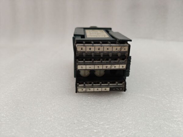 Eurotherm 3216 /CC/VH/TTXX/R/XXX/G Programmable Temperature & Process Controller 11:19 - Image 5