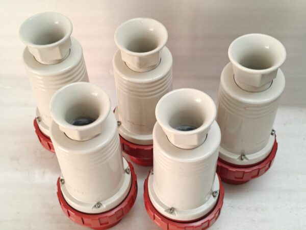 SCAME INDUSTRIAL SOCKET PLUG COD. 215.6337 63A 3P+N+E 6h 346-415V 60Hz 50Hz SCREW TERMINALS 12:25 - Image 3