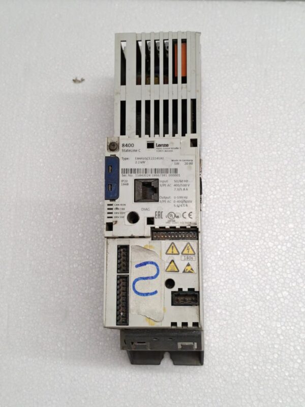 LENZE INVERTER #2 E84AVSCE2224SX0 8400 STATELINE C 2.2KW 50/60 HZ IP20 1848 13:22