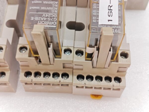 OMRON G7S 4A2B E DC24V RELAY AND OMRON P7S 14F END DC24V RELAY SOCKET 18:40 - Image 4