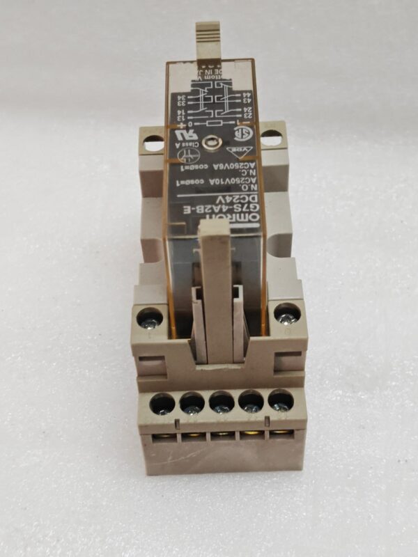 OMRON G7S 4A2B E DC24V RELAY AND OMRON P7S 14F END DC24V RELAY SOCKET 18:40 - Image 9
