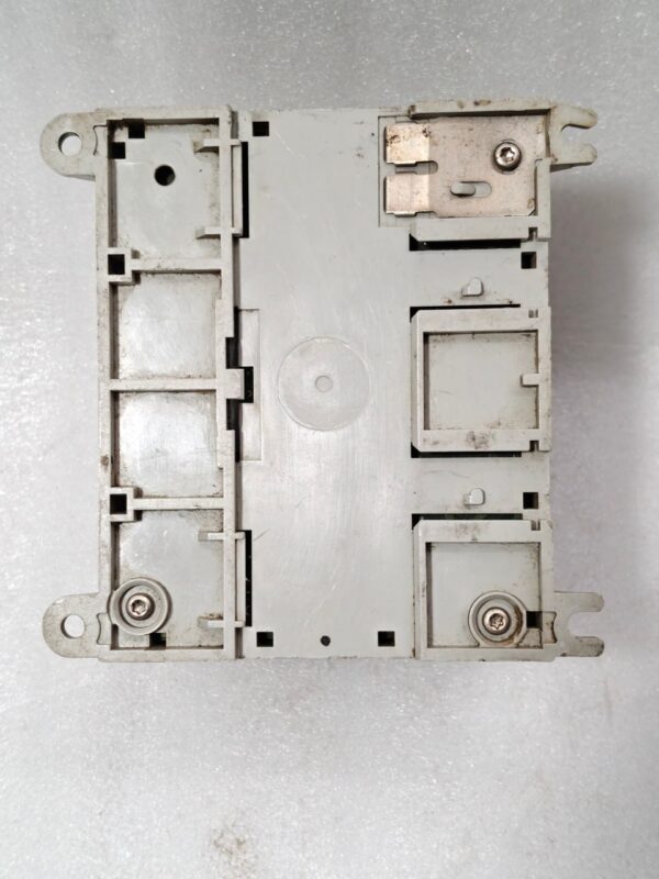 ALLEN BRADLEY MICROLOGIX 1200 1762 L24BWA SER C  REV-I POINT CONTRLOLLER 50-60 HZ 12:40 - Image 4