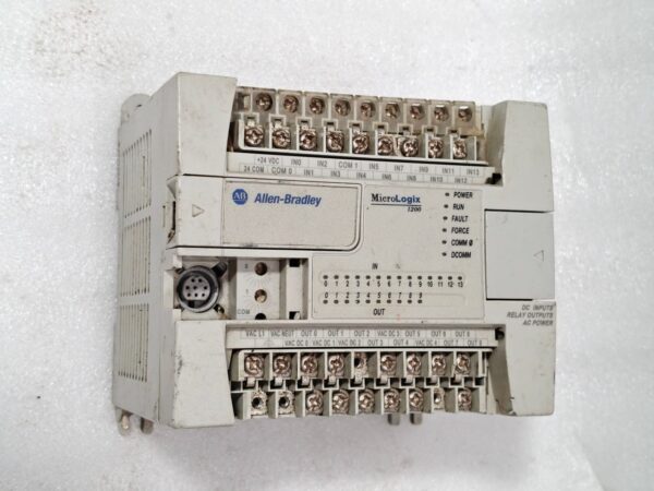 ALLEN BRADLEY MICROLOGIX 1200 1762 L24BWA SER C  REV-I POINT CONTRLOLLER 50-60 HZ 12:40
