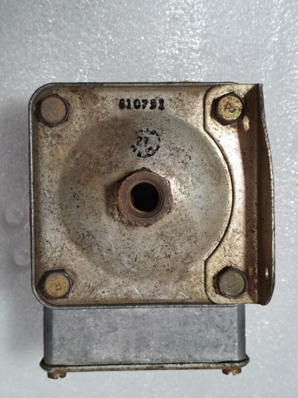 BARKSDALE D1T-H18  STAINLESS DIAPHRAGM PRESSURE SWITCH 0.4-18 PSI 028 - 1.24 BAR 125 480VAC 13:15 - Image 7
