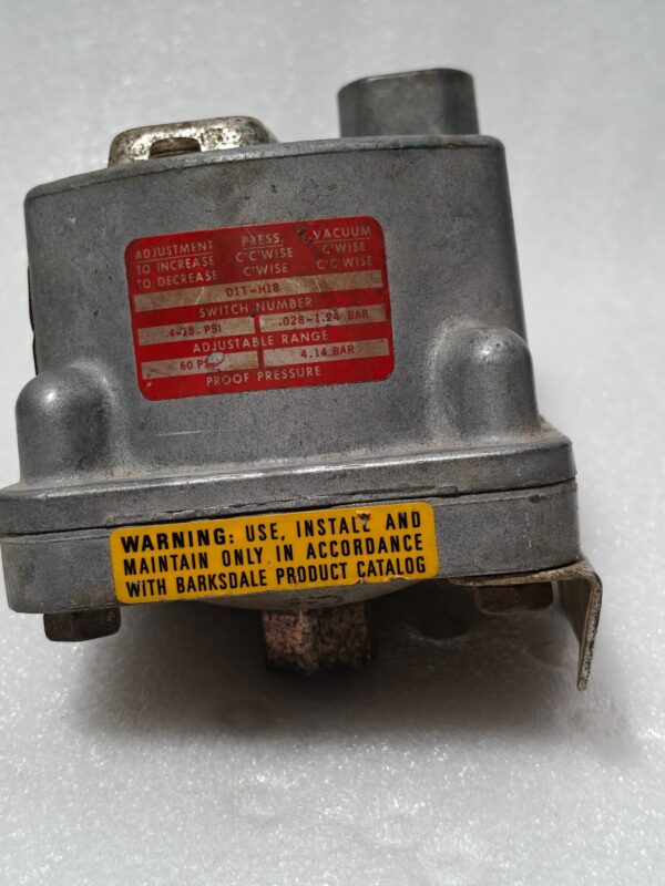 BARKSDALE D1T-H18  STAINLESS DIAPHRAGM PRESSURE SWITCH 0.4-18 PSI 028 - 1.24 BAR 125 480VAC 13:15