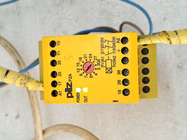 PILZ 774040 PZA 30/230VAC 1n/o 2n/c Safety Relay 774040 - Image 13