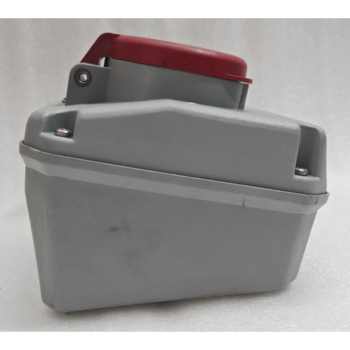 ABB 416MHS6 SOCKET OUTLET SWITCH 2CMA167818R1000 3P+N+ IP44 (5)