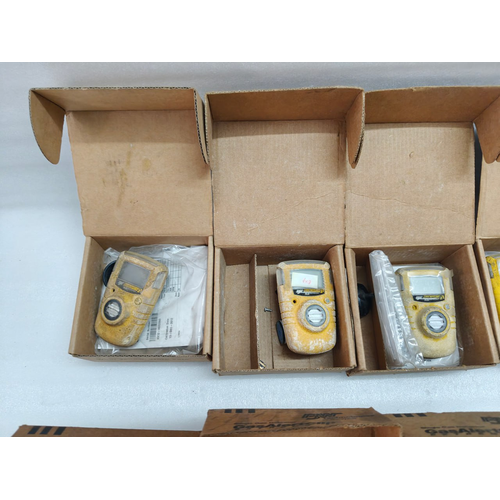BW GASALERTCLIP EXTREME SINGLE GAS DETECTOR GA24XT-H HONEYWELL LOT OF 10 (8)