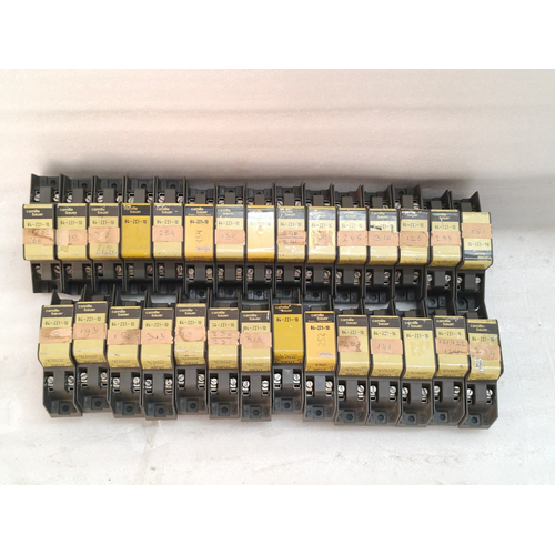 CAMILLE BAUER 84 2I1 10 PASSIVE DC SIGNAL ISOLATOR (7)