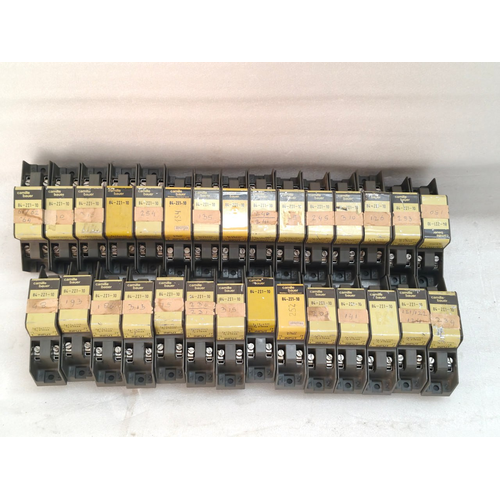 CAMILLE BAUER 84 2I1 10 PASSIVE DC SIGNAL ISOLATOR (8)