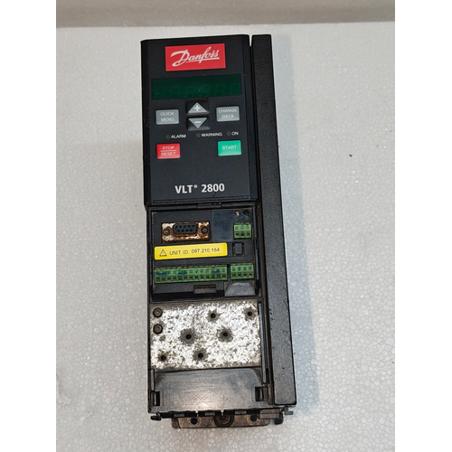 DANFOSS 195N1051 VLT2800 FRONT CONTROL PANEL 5060HZ 4.7A 300V (2) DANFOSS 195N1051 VLT2800 FRONT CONTROL PANEL 5060HZ 4.7A 300V 2