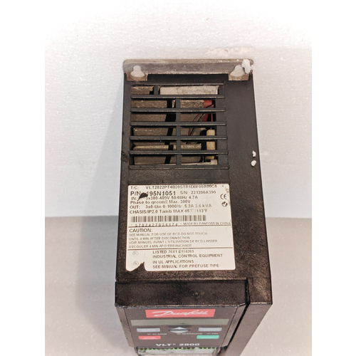 DANFOSS 195N1051 VLT2800 FRONT CONTROL PANEL 5060HZ 4.7A 300V (8) DANFOSS 195N1051 VLT2800 FRONT CONTROL PANEL 5060HZ 4.7A 300V 8