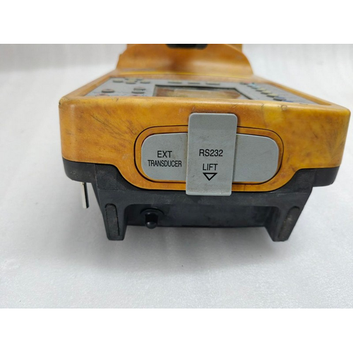 Druck DPI 610 Portable Pressure Calibrator 2 BAR G (1)