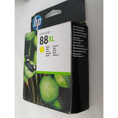 HP RIBBON 88 XL OFFICE JET YELLOW INK CARTRIDGE (4) HP RIBBON 88 XL OFFICE JET YELLOW INK CARTRIDGE 4 1
