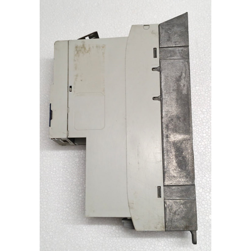 LENZE INVERTER #2 E84AVSCE2224SX0 8400 STATELINE C 2.2KW 5060 HZ IP20 1848 (5)