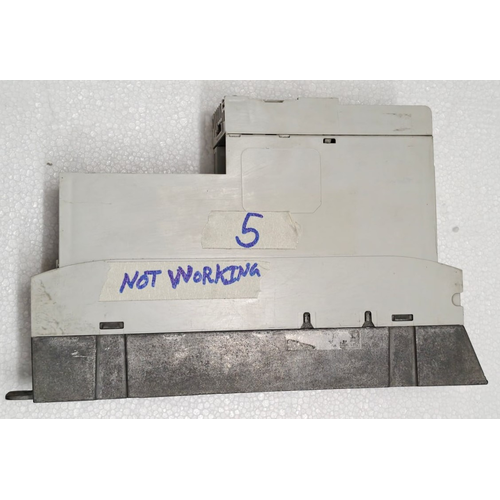 LENZE INVERTER #5 E84AVSCE3024SXS 8400 STATELINE C 3.0KW 5060 HZ DIAG (2)