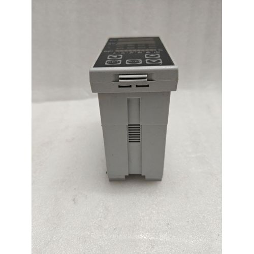 TAIE FU86-701000 MOTOR VALVE DIGITAL PID CONTROLLER 85-265V, 5060HZ, 6VA (2)