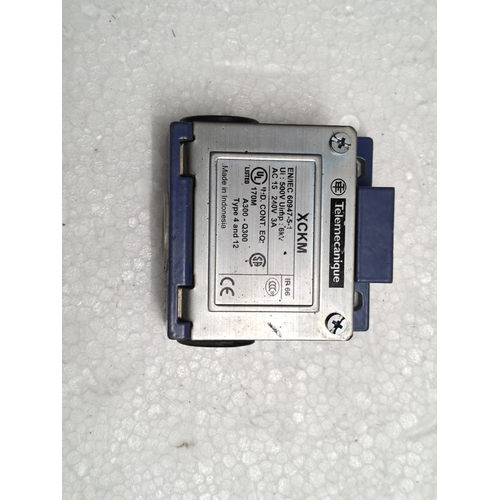 TELEMECANIQUE XCKM POSITION SWITCH LIMIT SWITCH XCKM NEW 60947 5 1 (13)