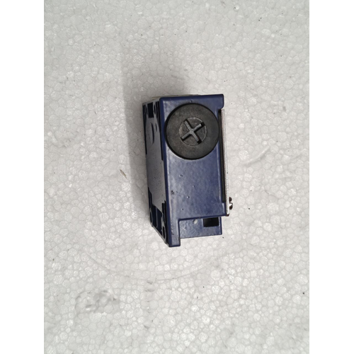 TELEMECANIQUE XCKM POSITION SWITCH LIMIT SWITCH XCKM NEW 60947 5 1 (8)