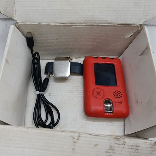 TRACERC PED-IS PERSONAL ELECTRONIC DOSIMETER T404 A 2 RADIATION DISPLAY MONITOR ONLY CHARGER NOT INCLUDED (14)