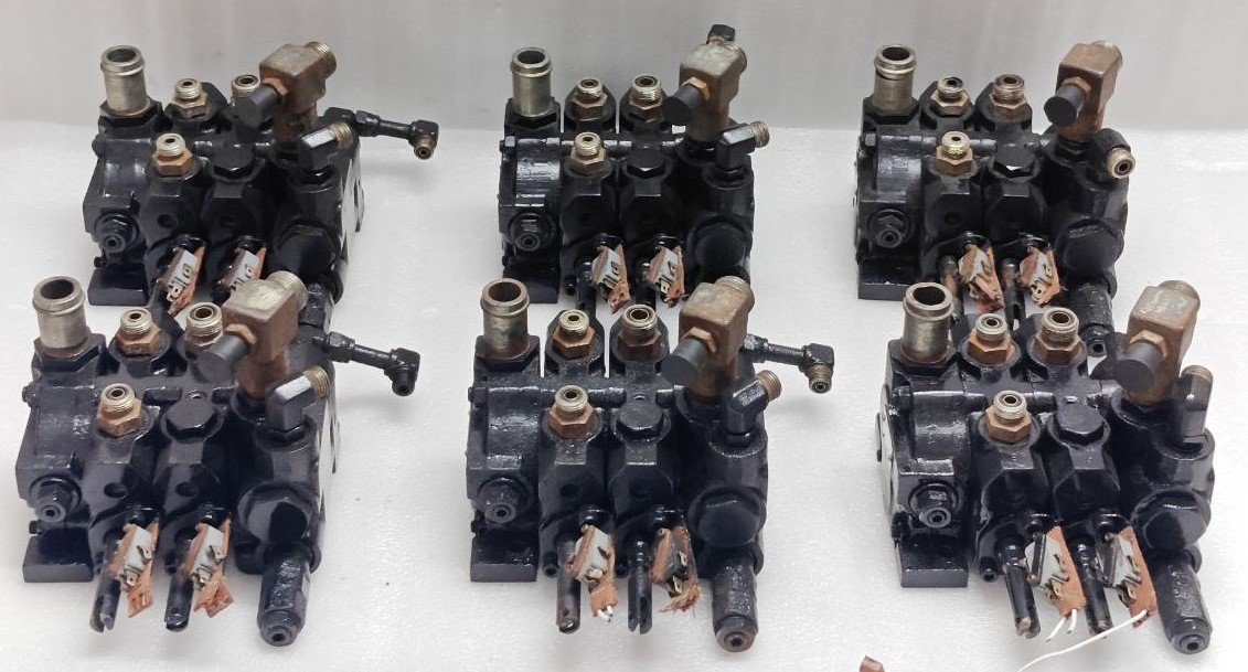 CLARK M.H.A SCD – 009 P NO 8057218 HYDRAULIC CONTROL VALVE FOR FORKLIFT (17) CLARK M.H.A SCD 009 P NO 8057218 HYDRAULIC CONTROL VALVE FOR FORKLIFT 17