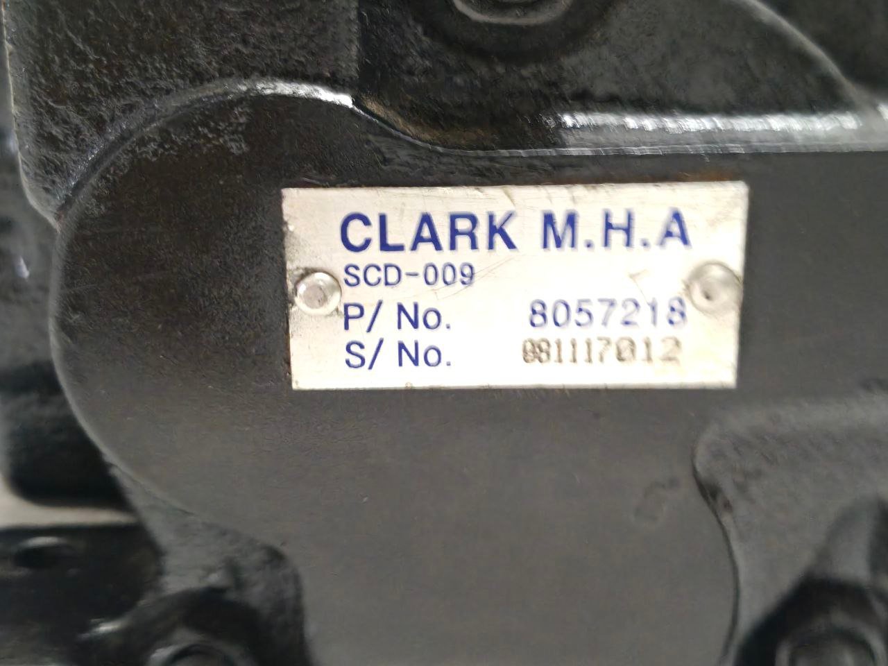 CLARK M.H.A SCD – 009 P NO 8057218 HYDRAULIC CONTROL VALVE FOR FORKLIFT (4) CLARK M.H.A SCD 009 P NO 8057218 HYDRAULIC CONTROL VALVE FOR FORKLIFT 4