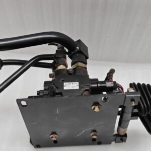 CLARK MHA SCD-010 P NO 8067890 SN 2031 HYDRAULIC CONTROL VALVE FOR FORKLIFT 11:08 8 CLARK M.H.A SCD 010 P NO 8067890 SN 2031 HYDRAULIC CONTROL VALVE FOR FORKLIFT 7