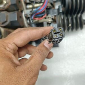 CLARK MHA SCD-010 P NO 8067890 SN 2031 HYDRAULIC CONTROL VALVE FOR FORKLIFT 11:08 9 CLARK M.H.A SCD 010 P NO 8067890 SN 2031 HYDRAULIC CONTROL VALVE FOR FORKLIFT 8