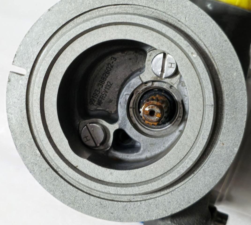 HONEYWELL TURBINE ENGINE MAIN FUEL CONTROL 3883420-1 99193 SOCN 3882880 -2 (14)