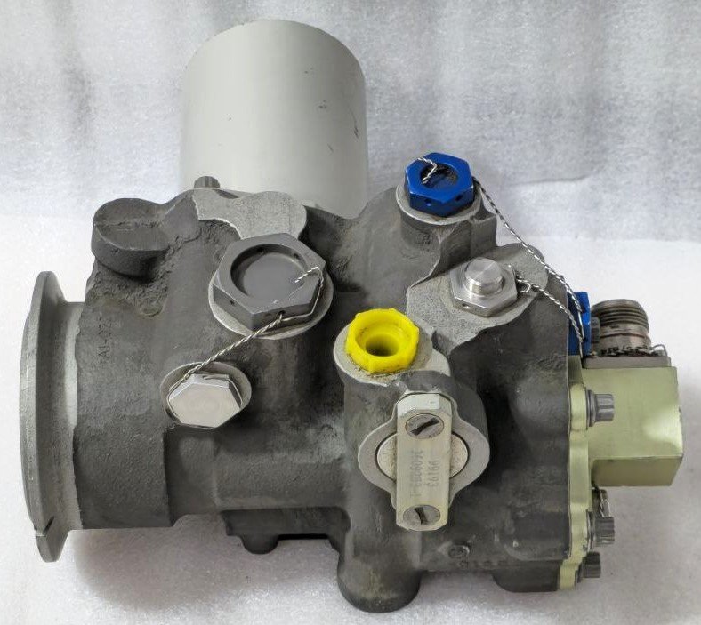 HONEYWELL TURBINE ENGINE MAIN FUEL CONTROL 3883420-1 99193 SOCN 3882880 -2 (3)