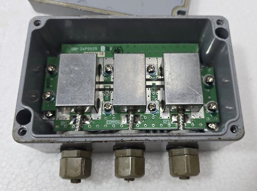 FURUNO ELECTRIC DB-1 SR NO-2000 DISTRIBUTOR UNIT FAST SHIP (11)