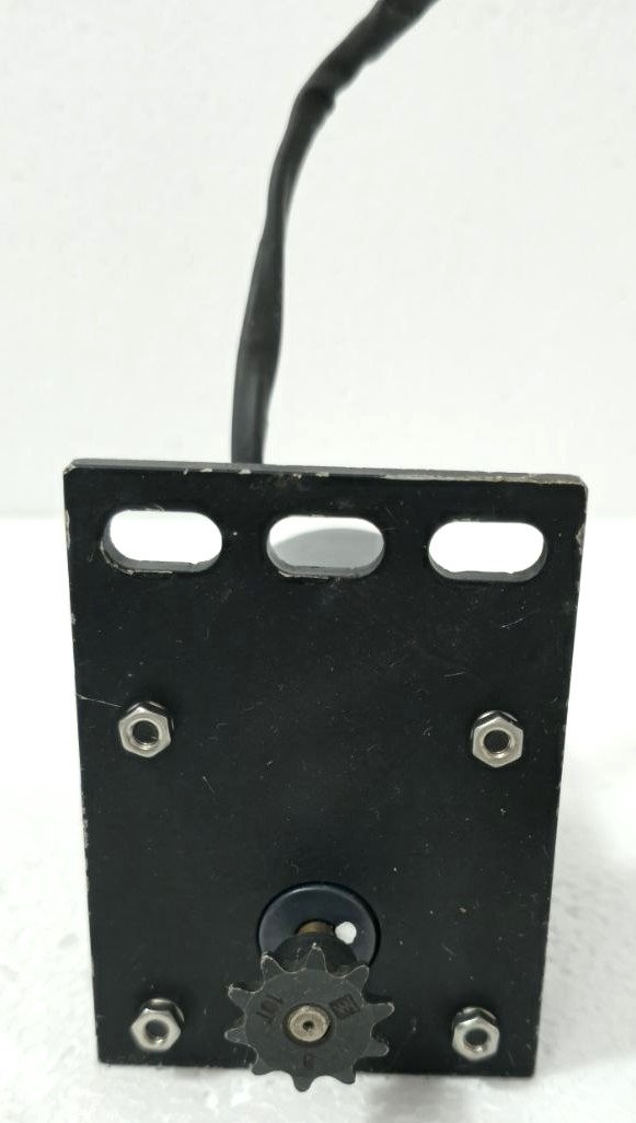 ORIENTAL MOTOR 2GB30L GEAR HEAD AND 2RJ4GB-A REVERSIBLE MOTOR WR9 1S04903 (5)