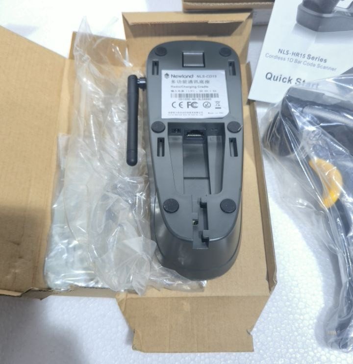 NEWLAND NLS-HR15 HAND HELD BARCODE SCANNER MULTI-FUNCTION BASE NLS-CD1500 WT CHARGER (2)