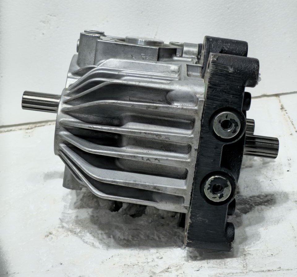 DANFOSS DSD LTD TRANSMISSION 11273546 J212100735 JAPAN UNUSED (12)