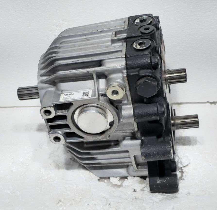 DANFOSS DSD LTD TRANSMISSION 11273546 J212100735 JAPAN UNUSED (5)