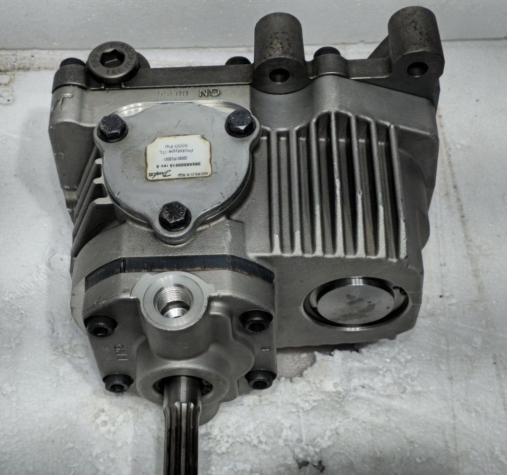 DANFOSS TRANSMISSIONS 389AK00001A 5000PSI PROTYPE ITL REV A UNUSED (4)
